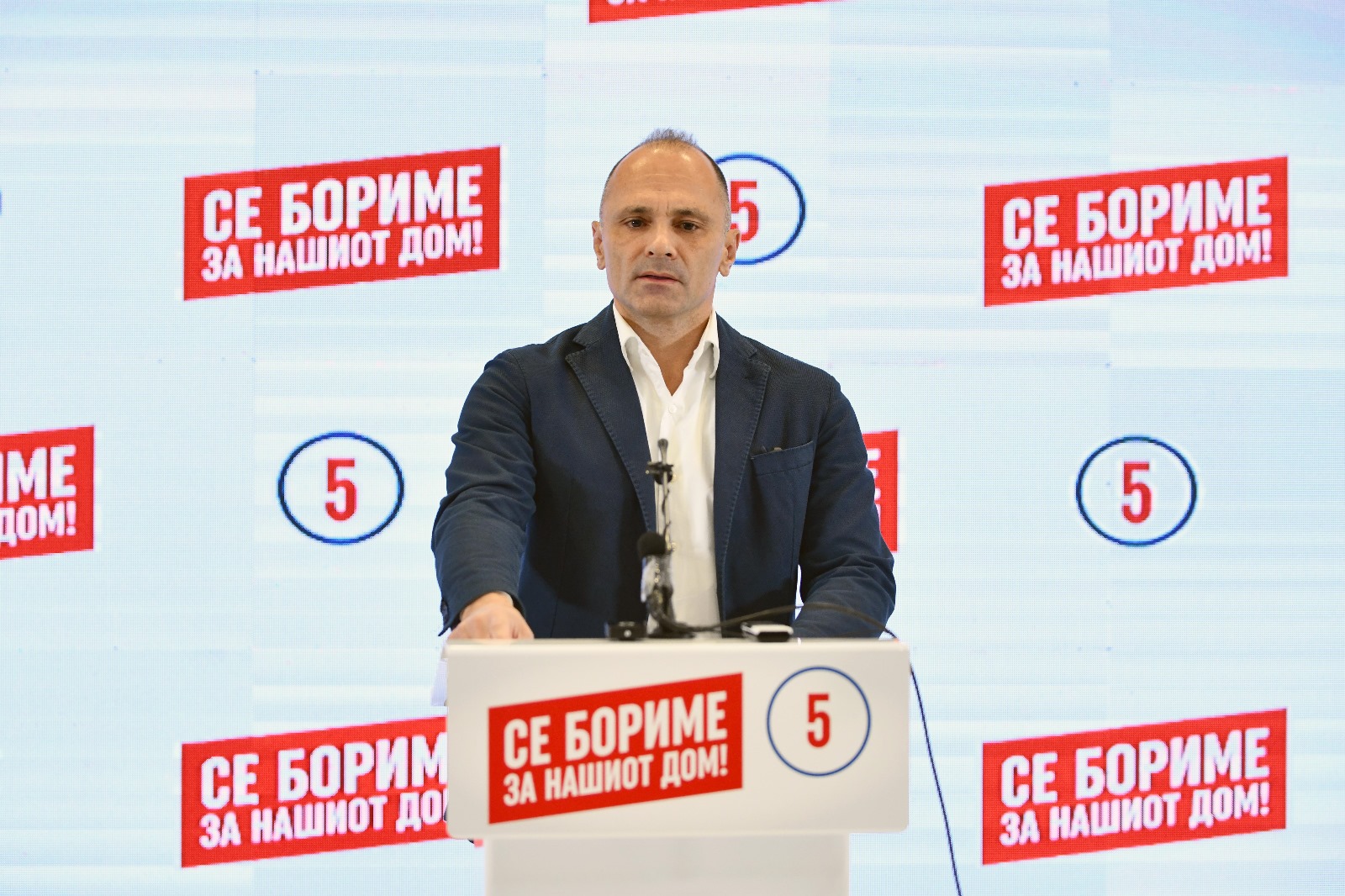 Филипче: Ја одбиваат Резолуцијата, а до збор истите барања ги имаат во програмата, лицемерието нема крај Филипче: Ја одбиваат Резолуцијата, а до збор истите барања ги имаат во програмата, лицемерието нема крај